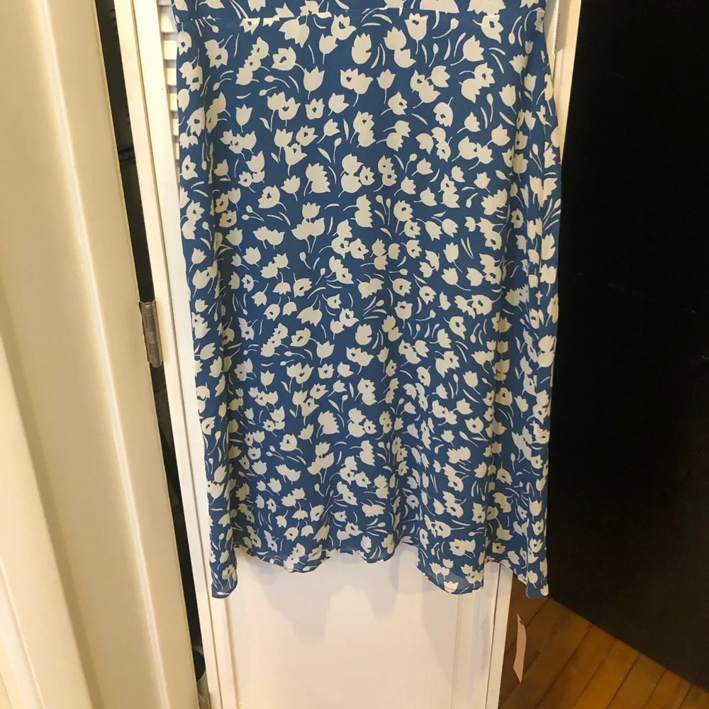 Reformation blue white floral tulip Andre midi Georgette dress size 10 NWT - Picture 5 of 9